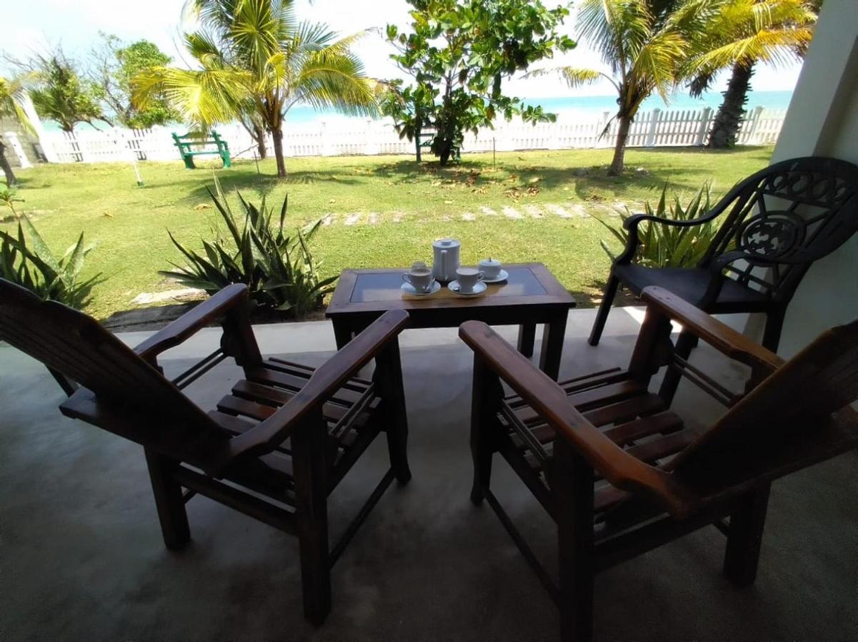 Pearl Oceanic Resort - ตรินโคมาลี ภายนอก รูปภาพ