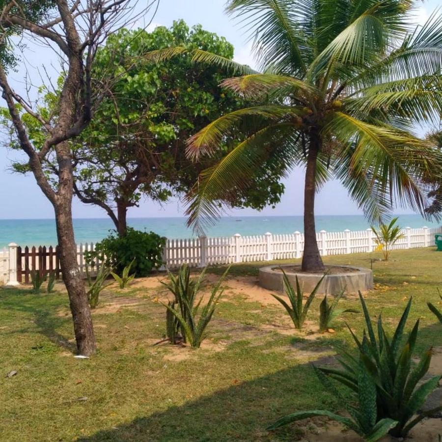 Pearl Oceanic Resort - ตรินโคมาลี ภายนอก รูปภาพ